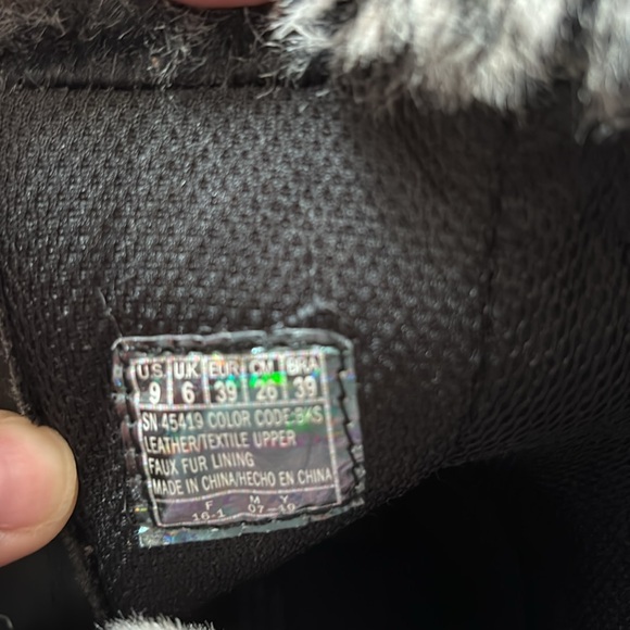 Skechers black suede & faux fur waterproof insulated convertible winter boots 9 - Picture 9 of 11